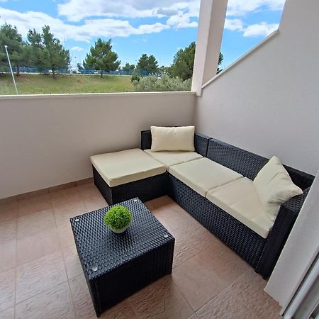 Apartman Burcul Sukosan Luaran gambar