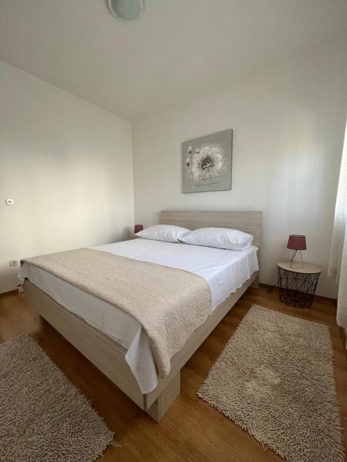 Apartman Burcul Sukosan Luaran gambar
