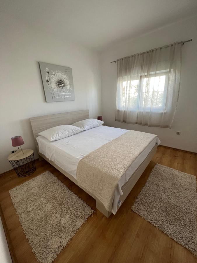 Apartman Burcul Sukosan Luaran gambar