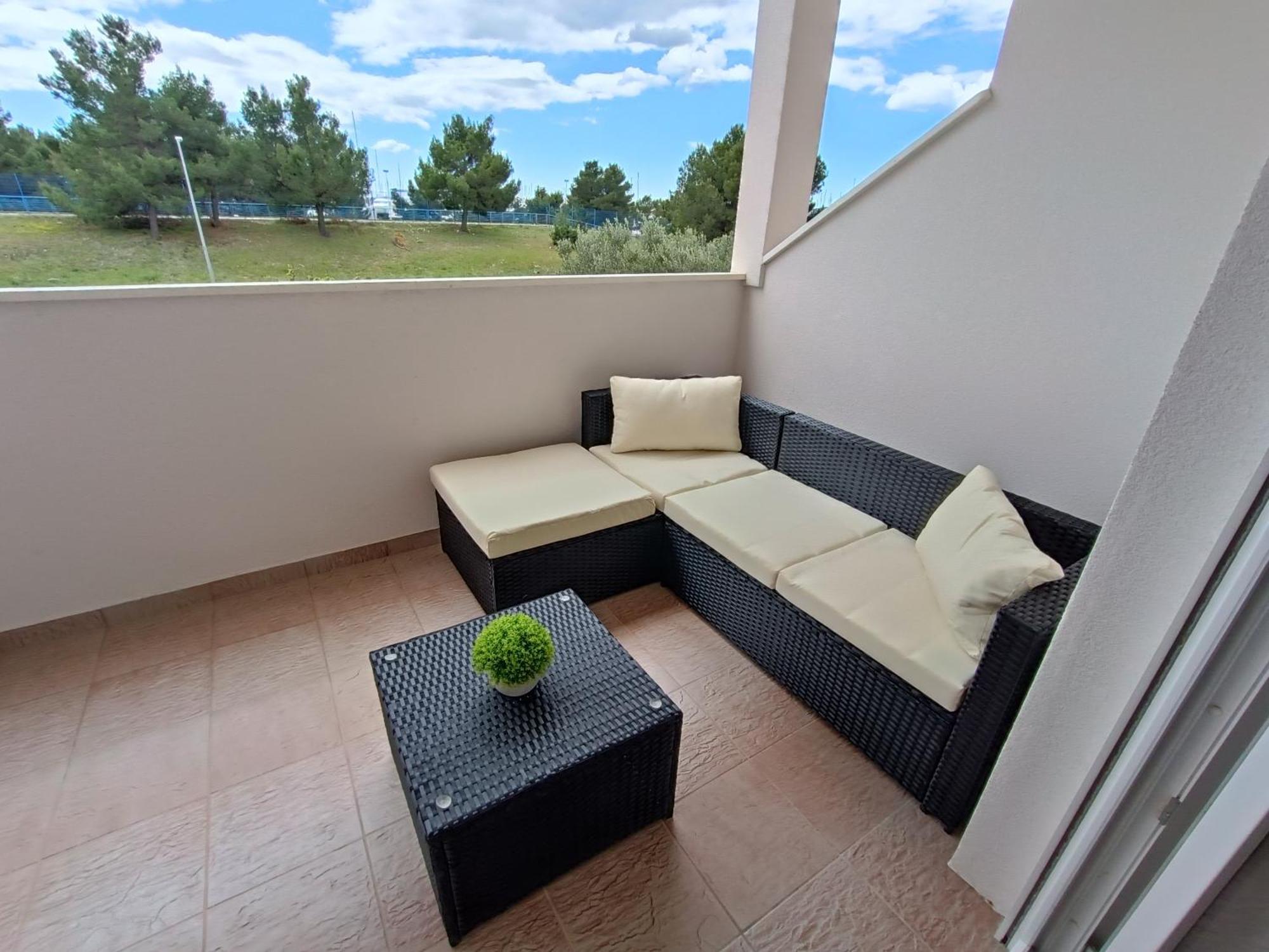 Apartman Burcul Sukosan Luaran gambar