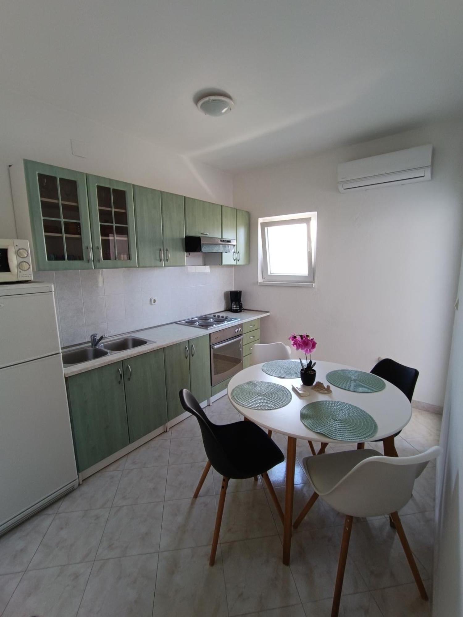 Apartman Burcul Sukosan Luaran gambar
